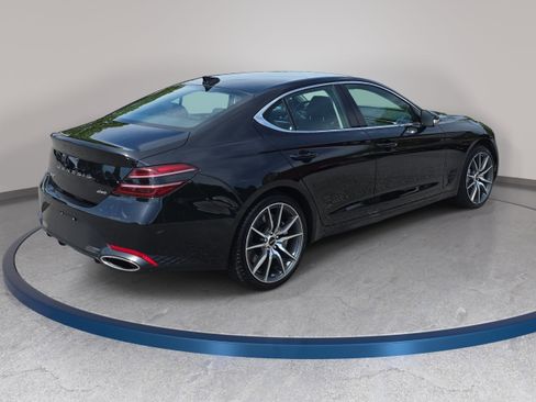 Used 2025 Genesis G70 2.5T AWD/4WD image 6