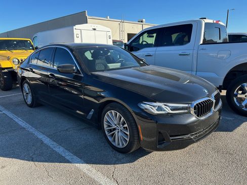 Used 2023 BMW 530i w/ Convenience Package image 27
