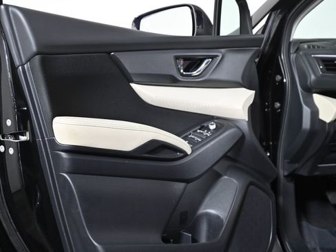 Used 2022 Subaru Ascent Premium w/ Convenience Package image 23