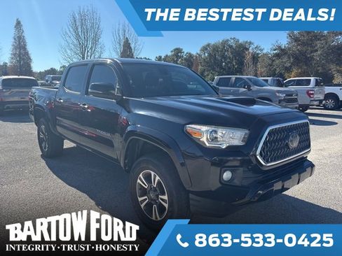 Used 2018 Toyota Tacoma SR5 image 3