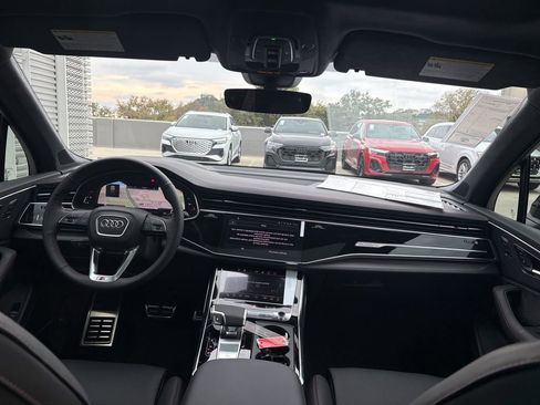 New 2026 Audi SQ7 Prestige image 18