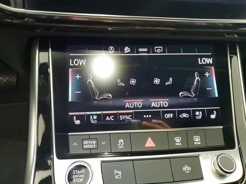 Used 2025 Audi Q7 3.0T Premium Plus AWD/4WD image 29