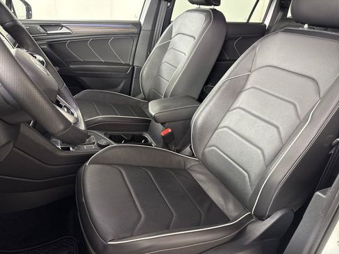 Used 2022 Volkswagen Tiguan SEL R-Line image 10