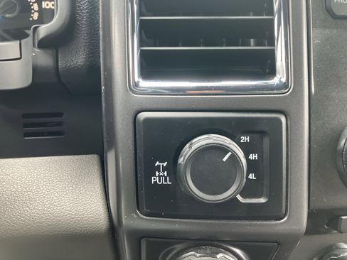 Used 2016 Ford F150 XLT w/ Trailer Tow Package image 24