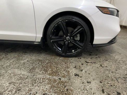 Used 2023 Honda Accord Sport image 17