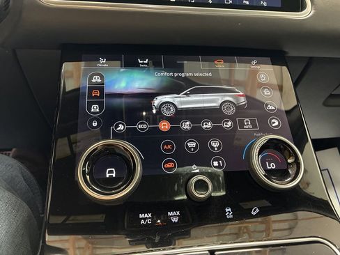 Used 2019 Land Rover Range Rover Velar R-Dynamic HSE image 20