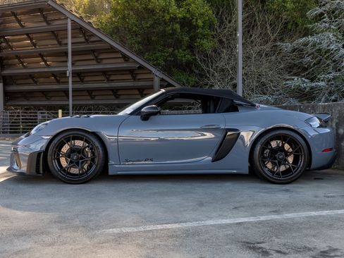 Certified 2024 Porsche 718 Boxster Spyder RS image 2