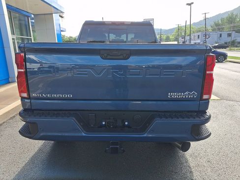 New 2026 Chevrolet Silverado 2500 High Country w/ High Country Premium Package AWD/4WD image 5