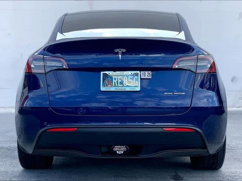 Used 2021 Tesla Model Y Long Range AWD/4WD image 5