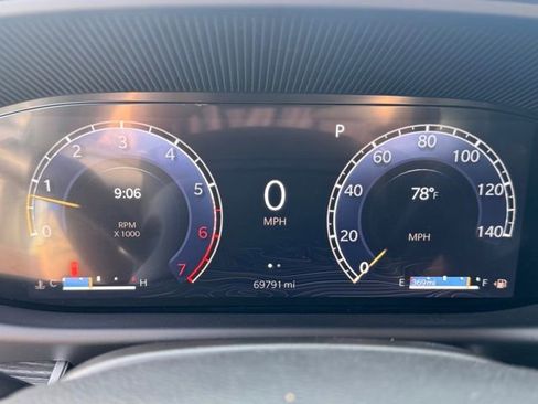 Used 2024 Jeep Wagoneer Series II w/ Flexible Seating Group image 27