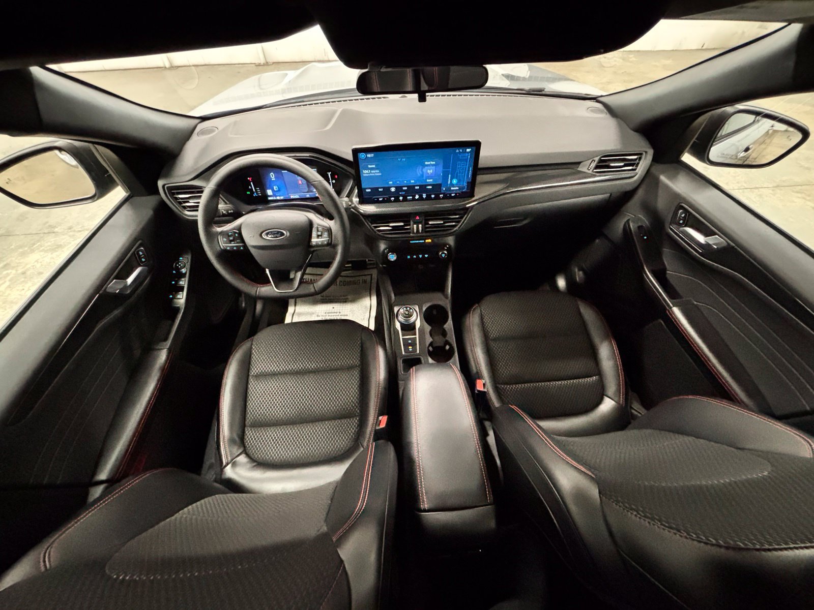 Used 2024 Ford Escape ST-Line w/ Tech Pack #1 FWD image 12