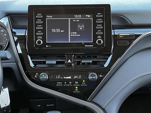 Used 2024 Toyota Camry SE image 15