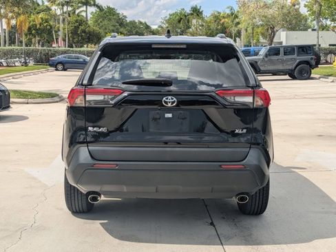 Used 2023 Toyota RAV4 XLE w/ Convenience Package FWD image 6