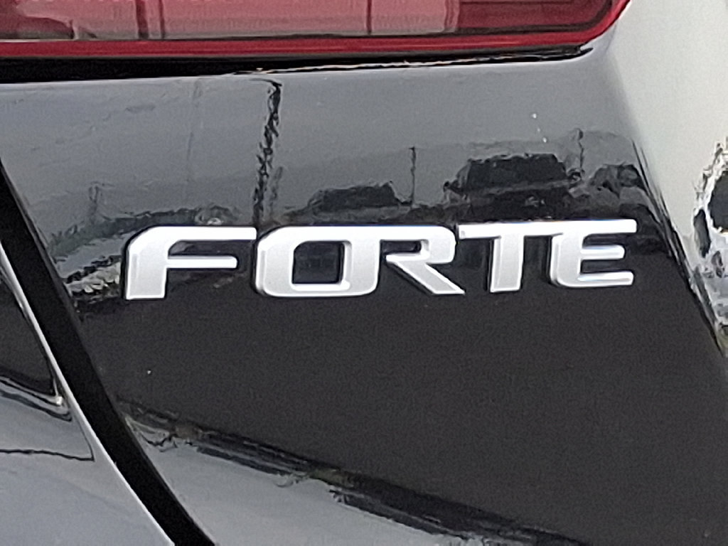 Used 2024 Kia Forte GT FWD image 30