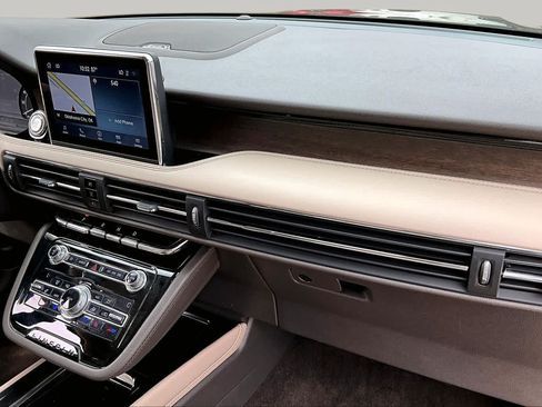 Used 2020 Lincoln Corsair Reserve w/ Equipment Group 201A FWD image 18