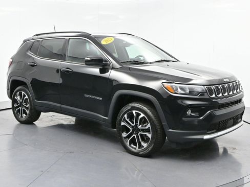 Used 2023 Jeep Compass Limited w/ Sun and Sound Group AWD/4WD image 2
