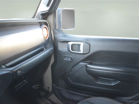 Used 2020 Jeep Gladiator Mojave image 17