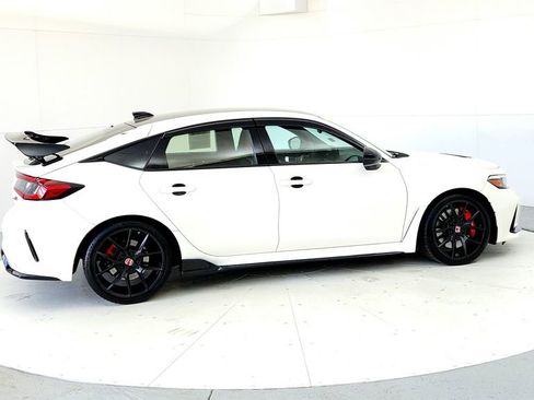 Used 2024 Honda Civic Type R image 6