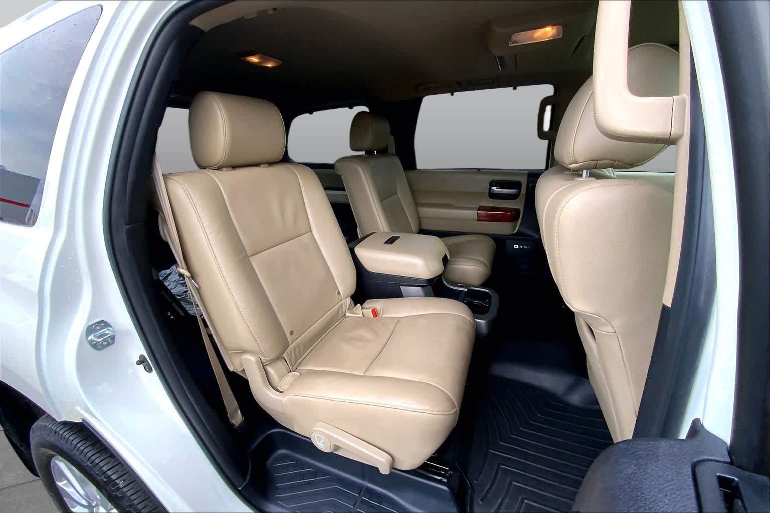 Used 2018 Toyota Sequoia Platinum AWD/4WD image 20