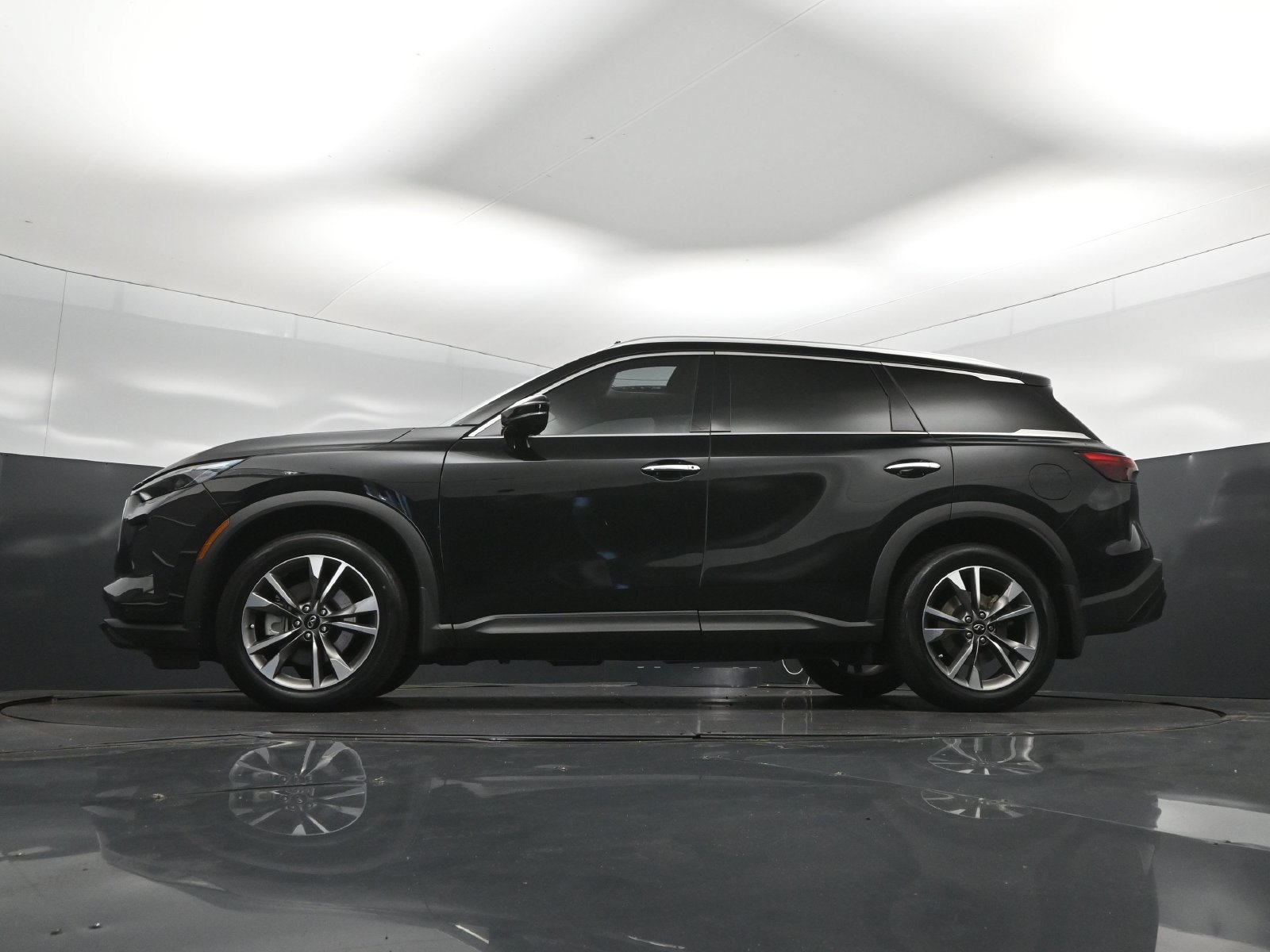 Certified 2023 INFINITI QX60 Luxe w/ Cargo Package AWD/4WD image 39