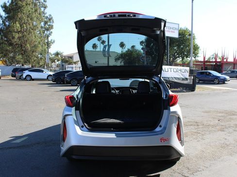 Used 2017 Toyota Prius Prime Premium w/ Preferred Accessory Package FWD image 33