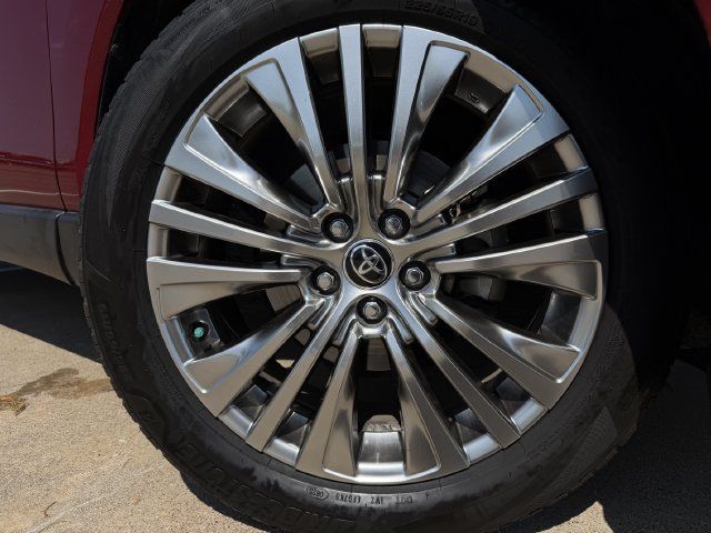 Used 2021 Toyota Venza Limited AWD/4WD image 9
