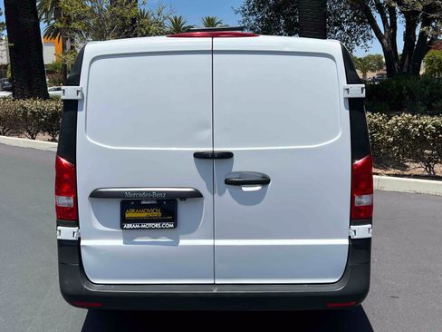 Used 2022 Mercedes-Benz Metris image 14