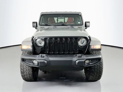 Used 2023 Jeep Gladiator Sport AWD/4WD image 3