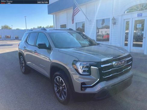 Used 2025 GMC Terrain Elevation w/ Elevation Premium Package AWD/4WD image 3