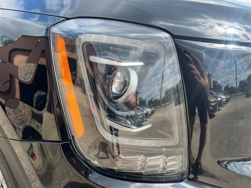Used 2020 Kia Telluride LX FWD image 21