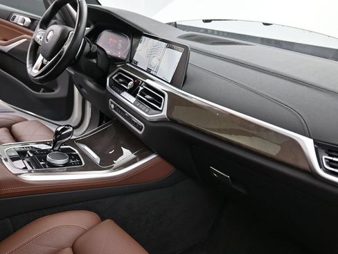 Used 2023 BMW X5 xDrive40i w/ Luxury Seating Package AWD/4WD image 19