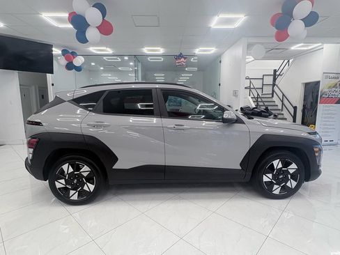 Used 2025 Hyundai Kona SEL FWD image 5