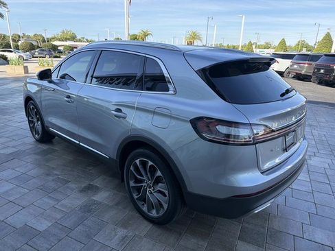 Used 2022 Lincoln Nautilus Reserve w/ Equipment Group 201A image 4