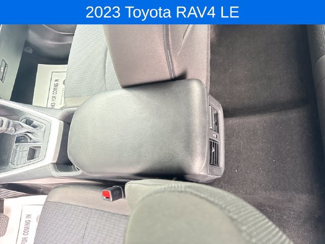 Used 2023 Toyota RAV4 LE AWD/4WD image 25