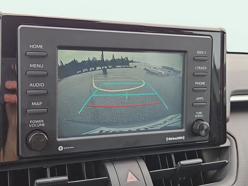 Used 2021 Toyota RAV4 XLE w/ Convenience Package image 29