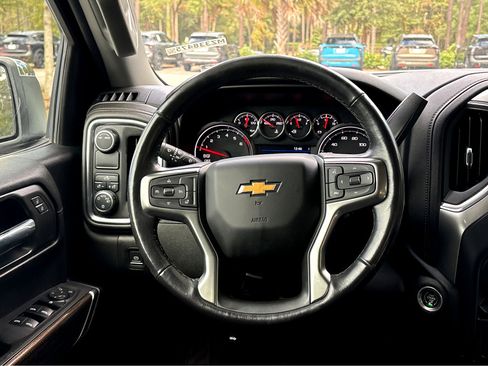 Used 2021 Chevrolet Silverado 1500 LT image 14