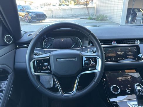 Used 2023 Land Rover Range Rover Evoque R-Dynamic SE image 10