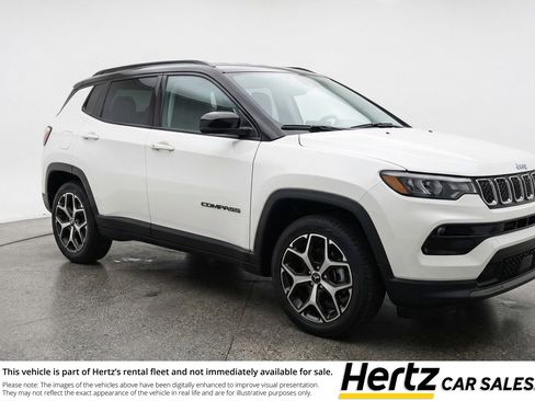Used 2025 Jeep Compass Limited image 1