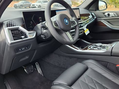 Used 2026 BMW X5 xDrive50e w/ M Sport Package AWD/4WD image 9