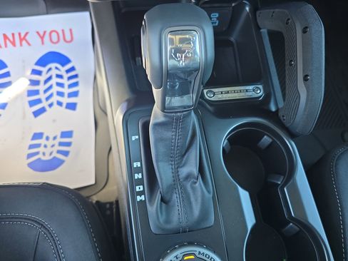 New 2025 Ford Bronco Badlands image 18