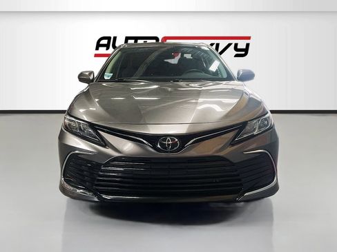 Used 2023 Toyota Camry LE image 2