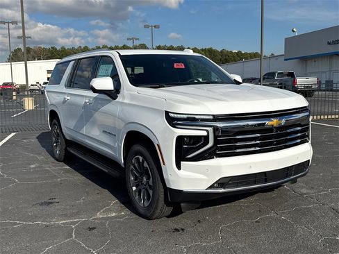 New 2026 Chevrolet Suburban LT w/ Comfort Package image 4