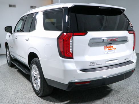 Used 2024 GMC Yukon SLT w/ Max Trailering Package AWD/4WD image 9