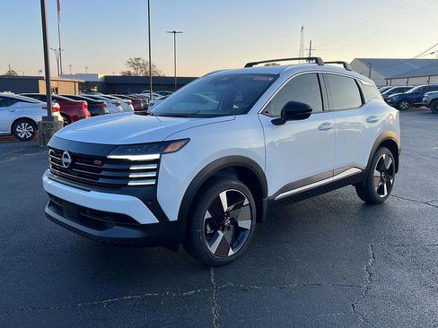 New 2026 Nissan Kicks SR w/ Cold Weather Package image 1