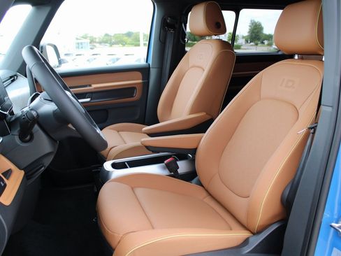 New 2025 Volkswagen ID. Buzz Pro S image 7