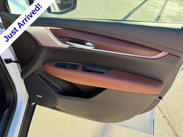 Used 2026 Cadillac XT5 Premium Luxury w/ LPO, Floor Liner Package FWD image 24