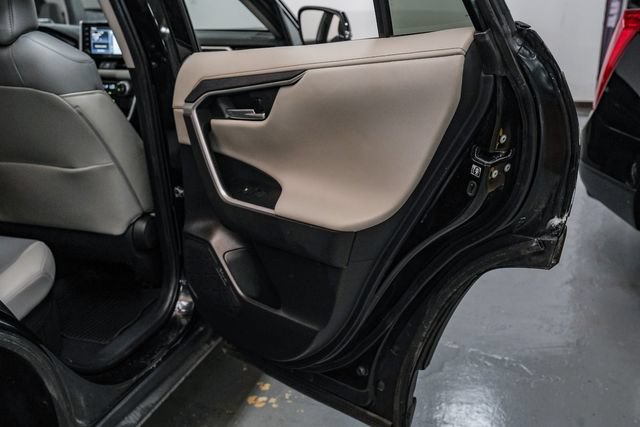 Used 2020 Toyota RAV4 Limited AWD/4WD image 43