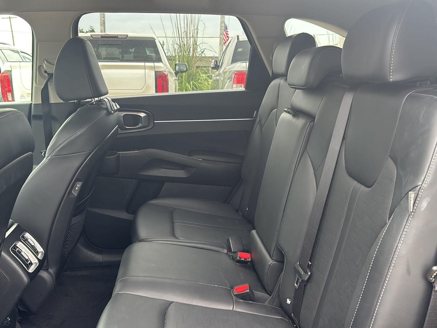 Used 2025 Kia Sorento S AWD/4WD image 21