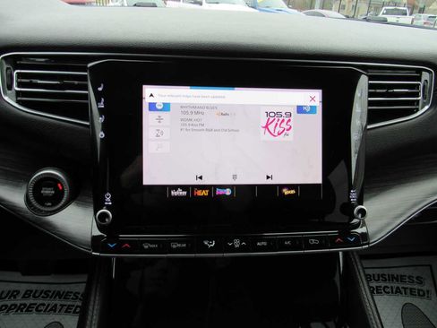 Used 2024 Jeep Wagoneer Series II w/ Flexible Seating Group image 13