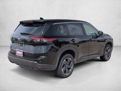Used 2025 Nissan Rogue SV AWD/4WD image 5